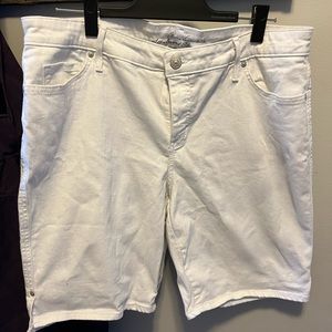 Gloria Vanderbilt Shorts
